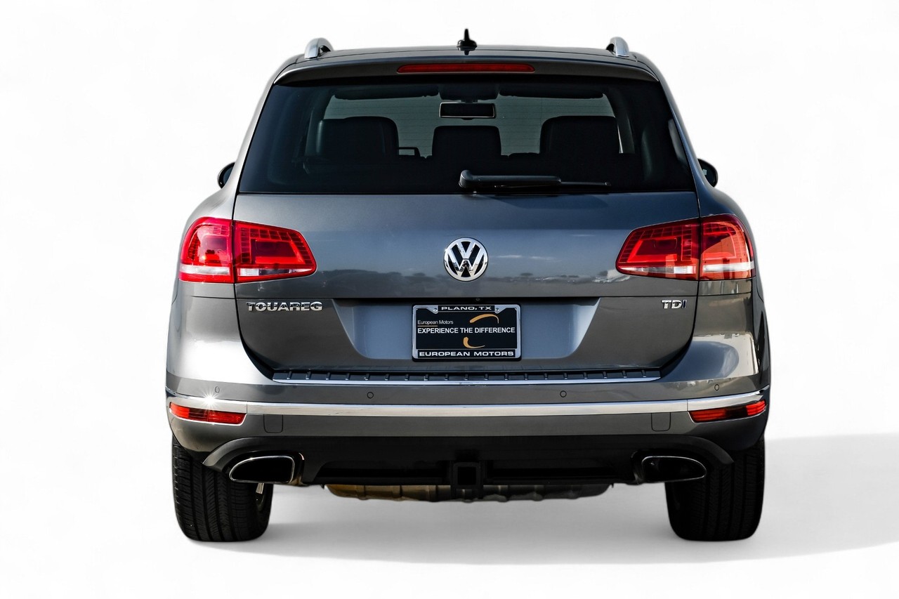 Volkswagen Touareg Vehicle Main Gallery Image 12