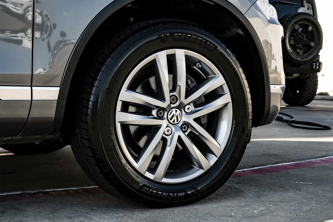 Volkswagen Touareg Vehicle Main Gallery Image 49