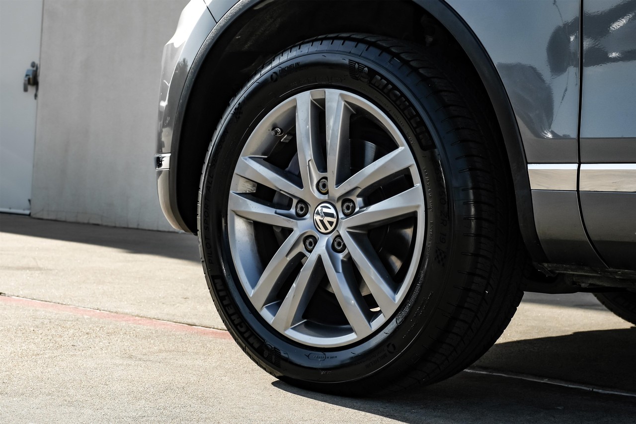 Volkswagen Touareg Vehicle Main Gallery Image 50