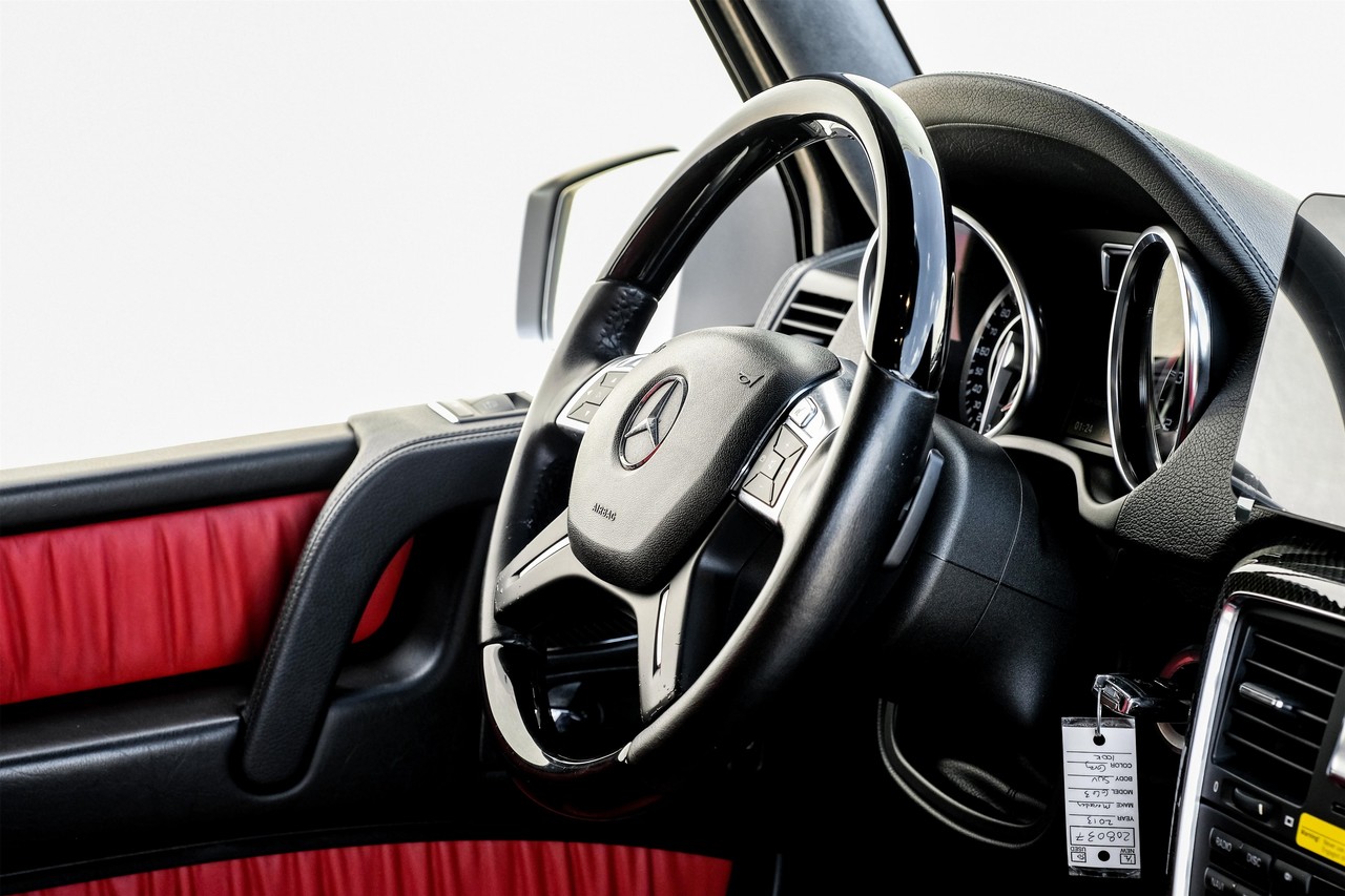 Mercedes-Benz G-Class Vehicle Main Gallery Image 14