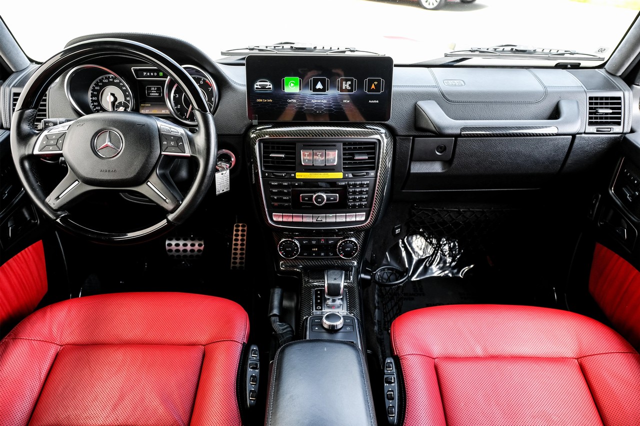 Mercedes-Benz G-Class Vehicle Main Gallery Image 15
