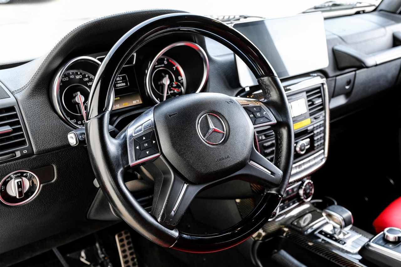 Mercedes-Benz G-Class Vehicle Main Gallery Image 16
