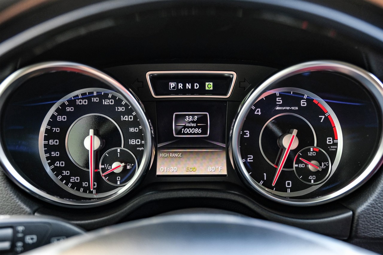 Mercedes-Benz G-Class Vehicle Main Gallery Image 20