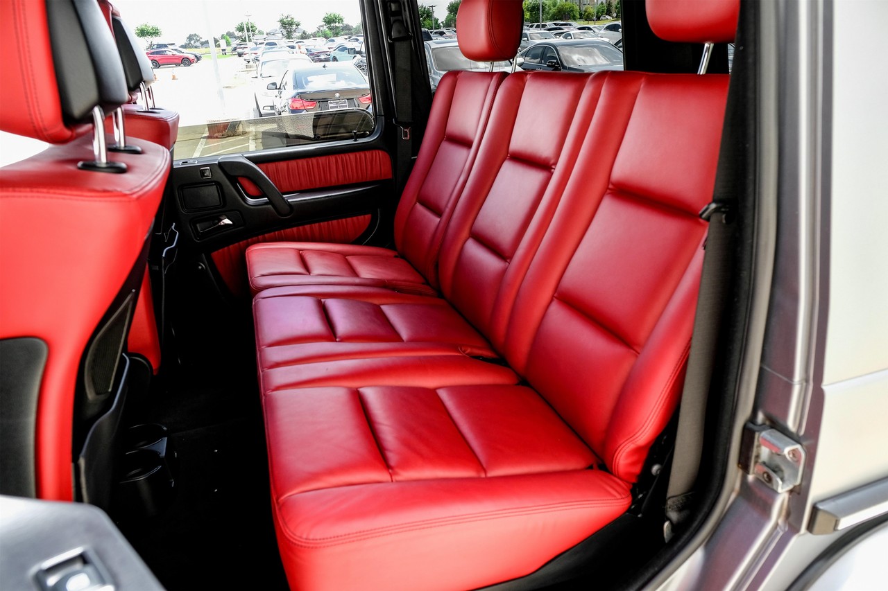Mercedes-Benz G-Class Vehicle Main Gallery Image 35