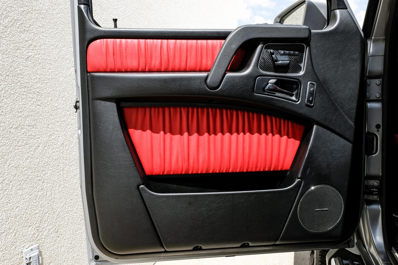 Mercedes-Benz G-Class Vehicle Main Gallery Image 38