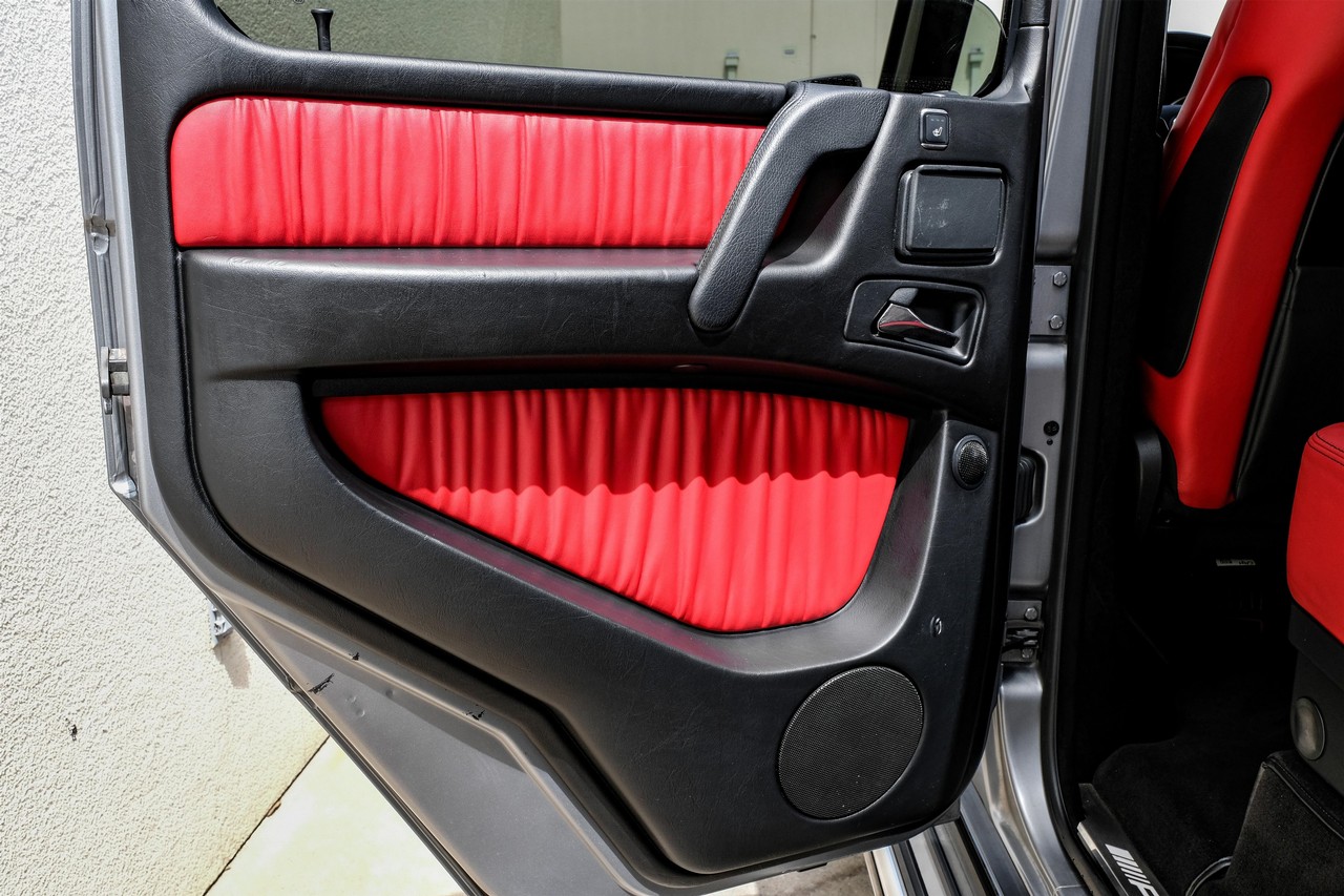 Mercedes-Benz G-Class Vehicle Main Gallery Image 42