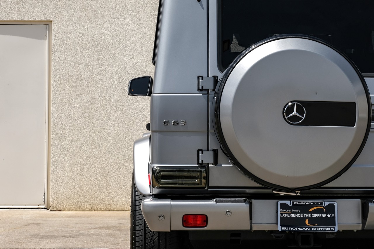 Mercedes-Benz G-Class Vehicle Main Gallery Image 45