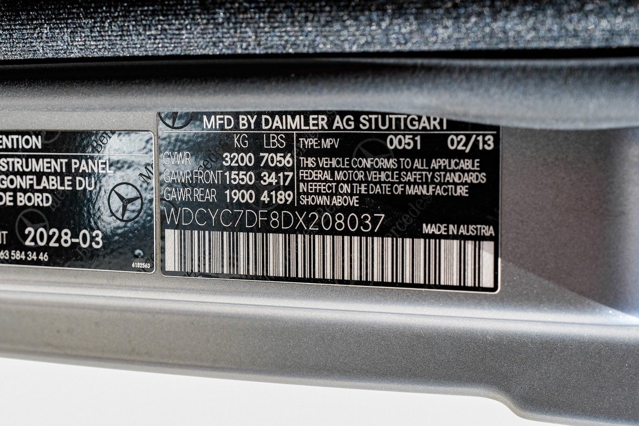 Mercedes-Benz G-Class Vehicle Main Gallery Image 54