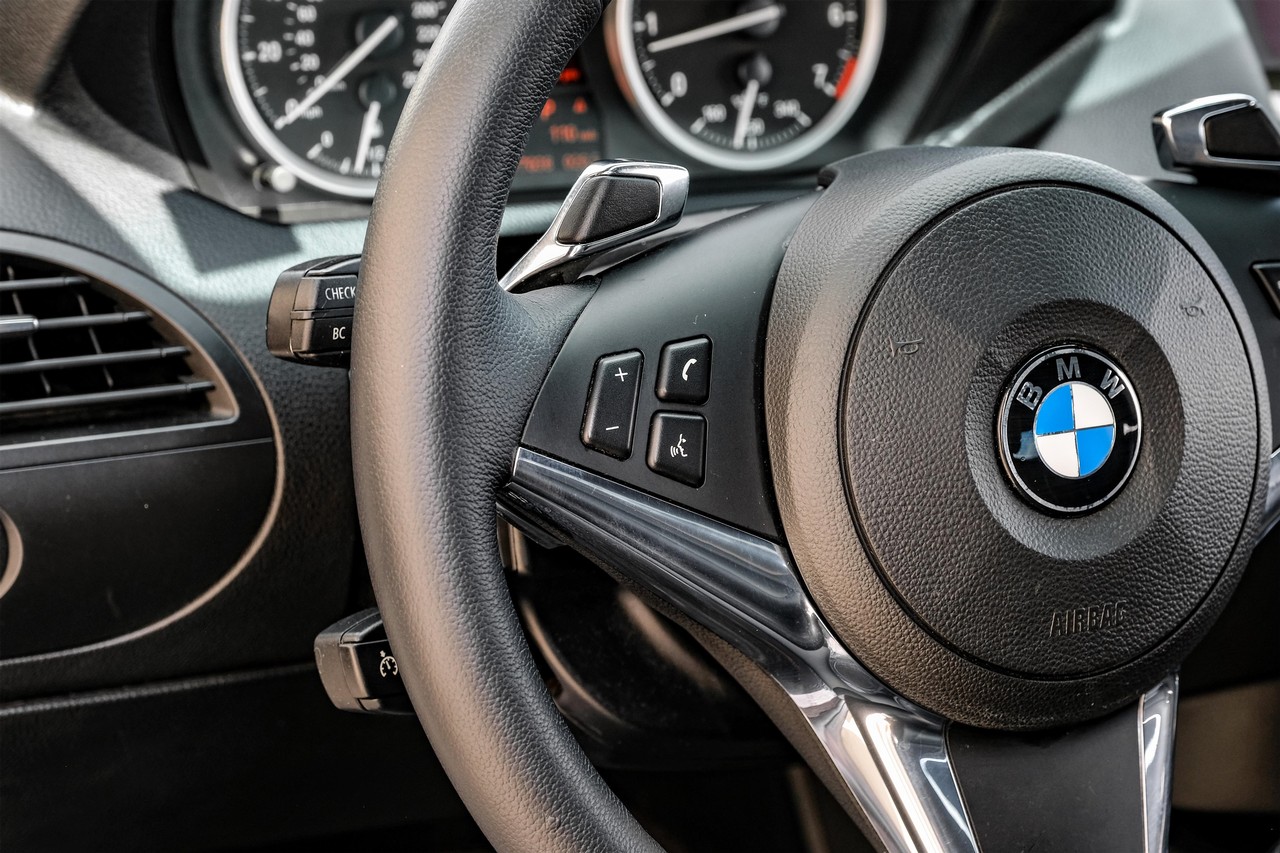 BMW 650i Vehicle Main Gallery Image 15