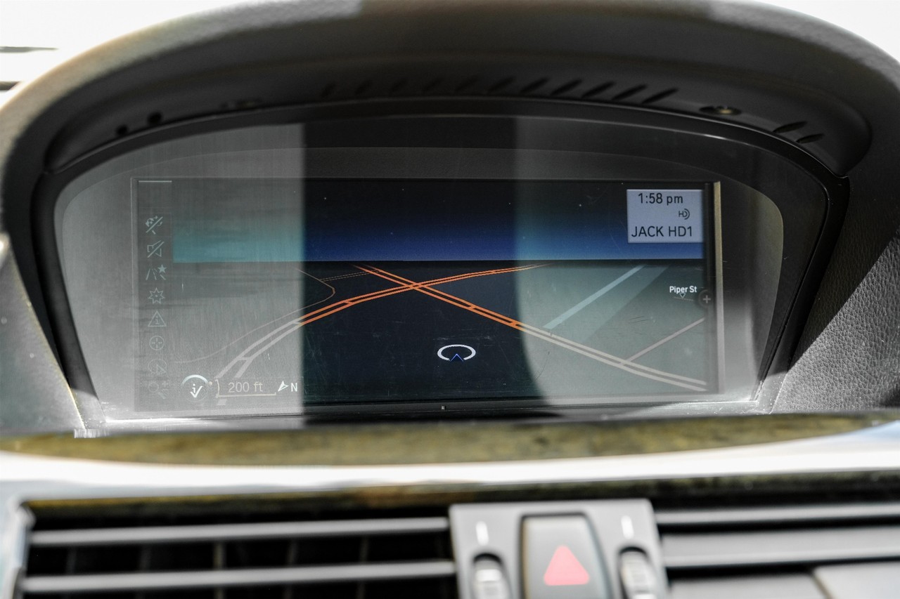 BMW 650i Vehicle Main Gallery Image 19