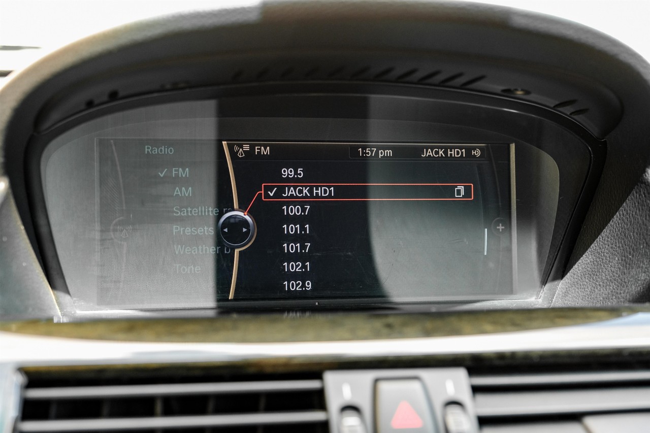 BMW 650i Vehicle Main Gallery Image 25