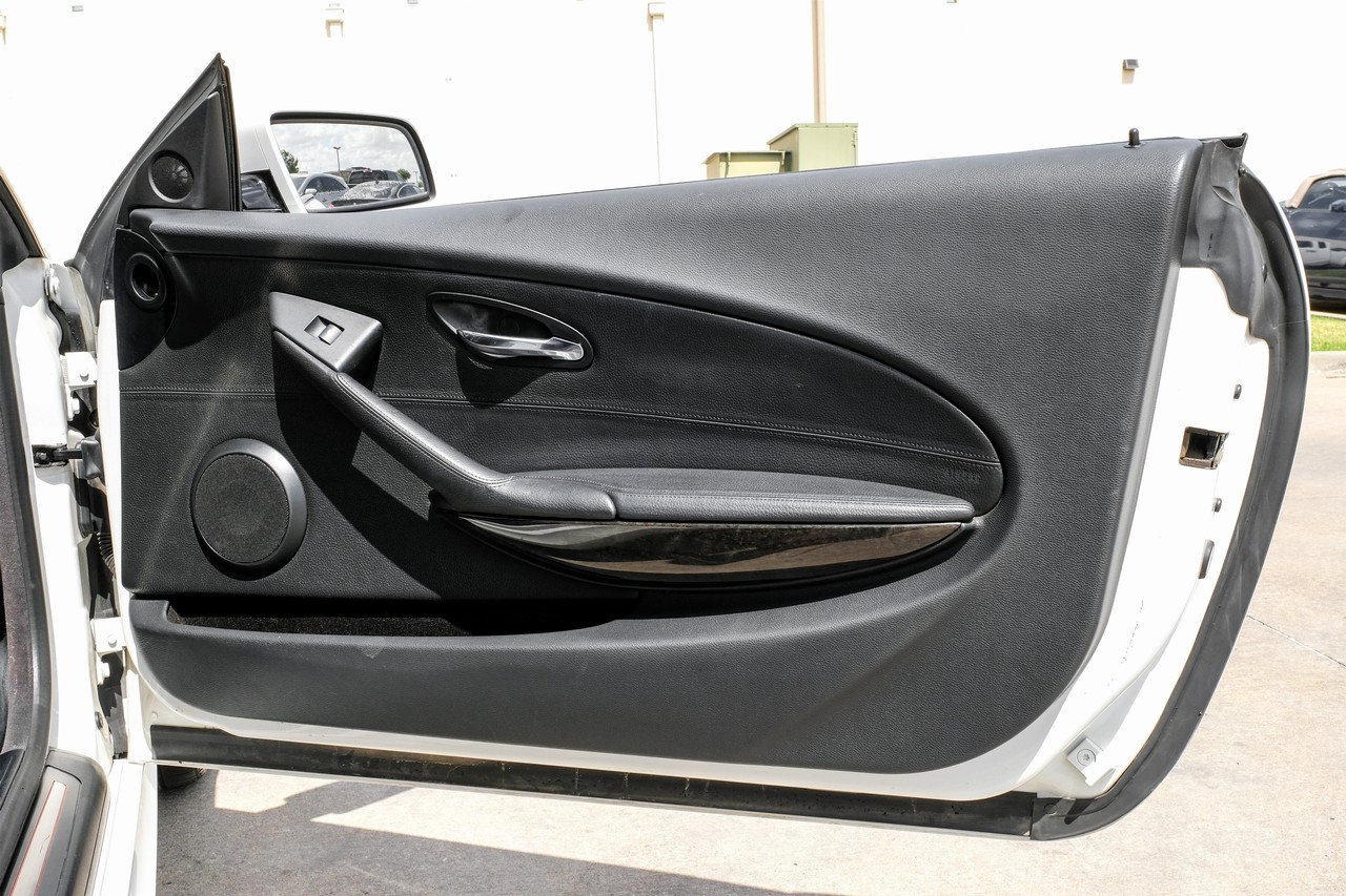 BMW 650i Vehicle Main Gallery Image 32
