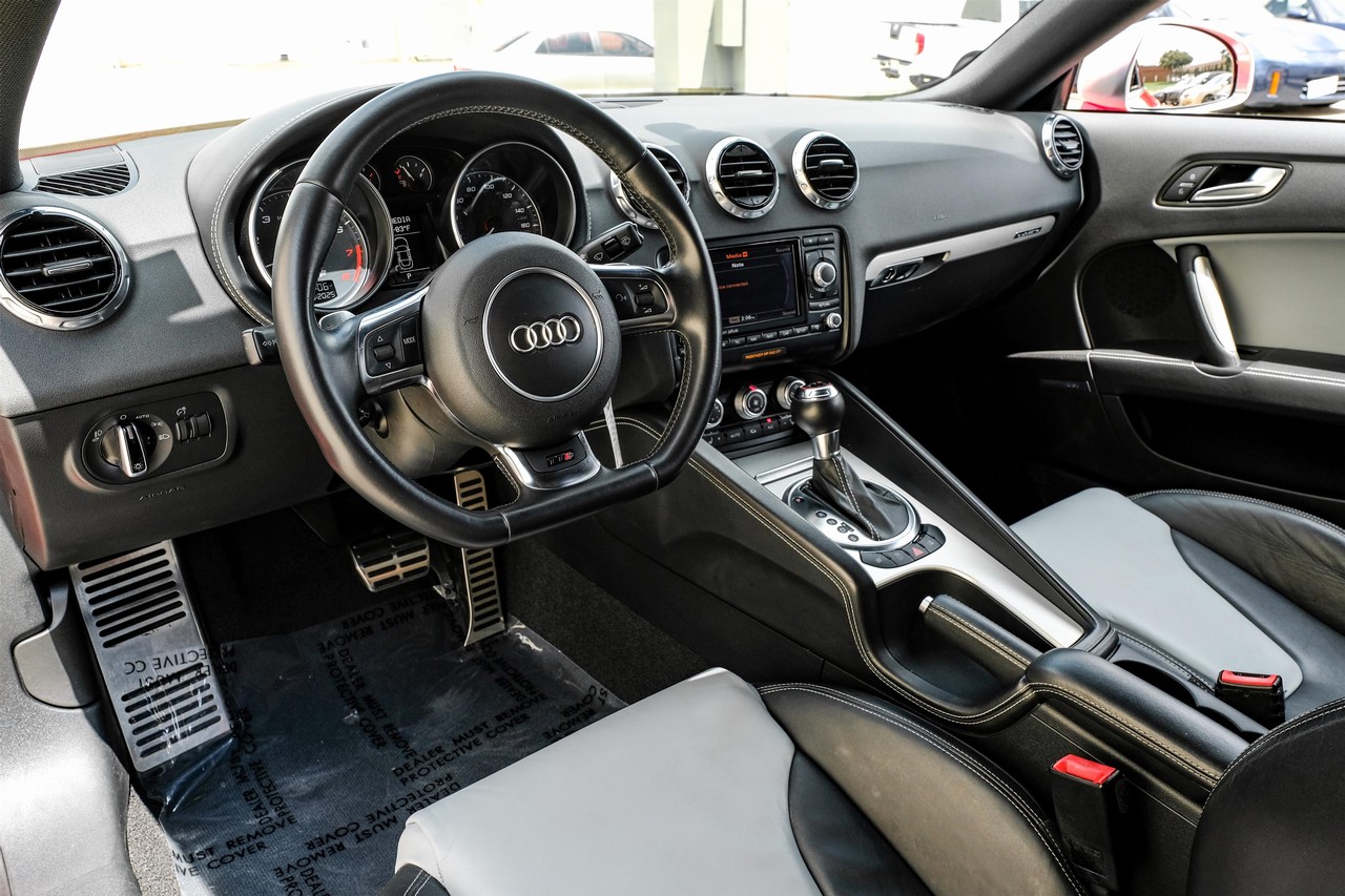 Audi TTS Vehicle Main Gallery Image 03