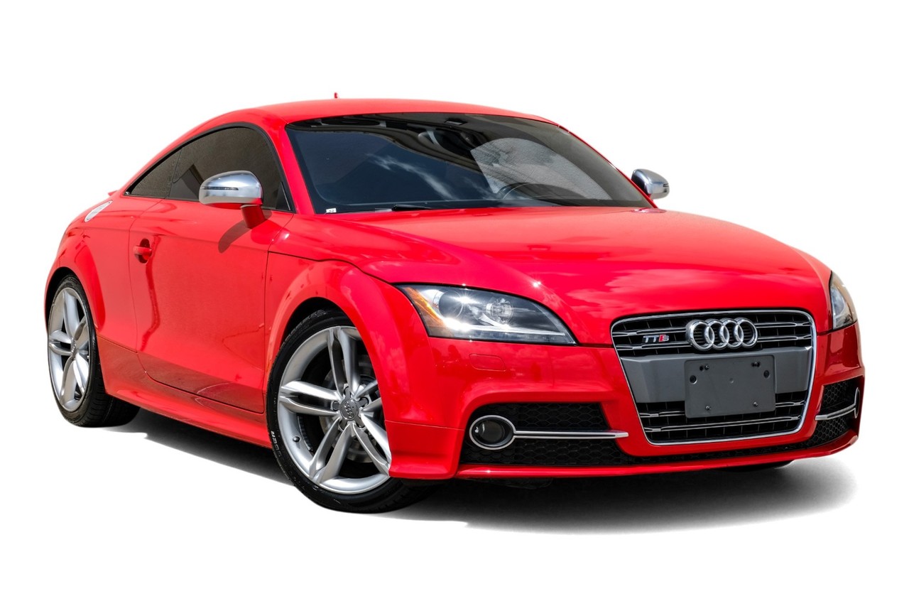 Audi TTS Vehicle Main Gallery Image 06