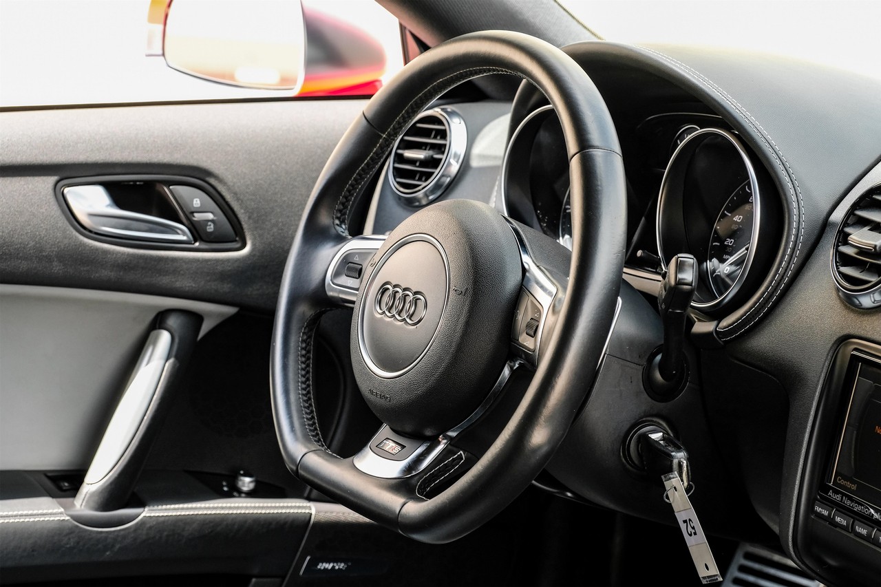 Audi TTS Vehicle Main Gallery Image 13