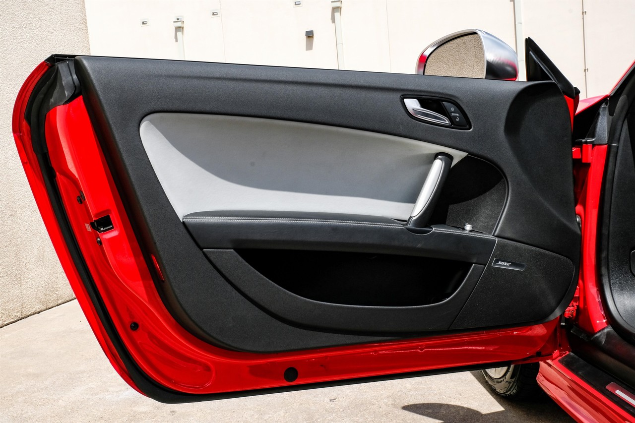 Audi TTS Vehicle Main Gallery Image 30