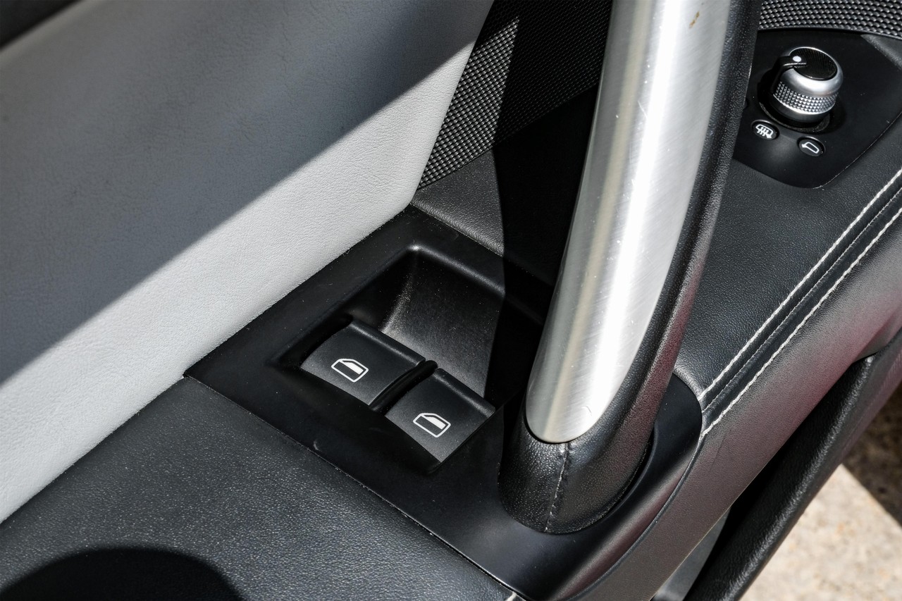 Audi TTS Vehicle Main Gallery Image 31