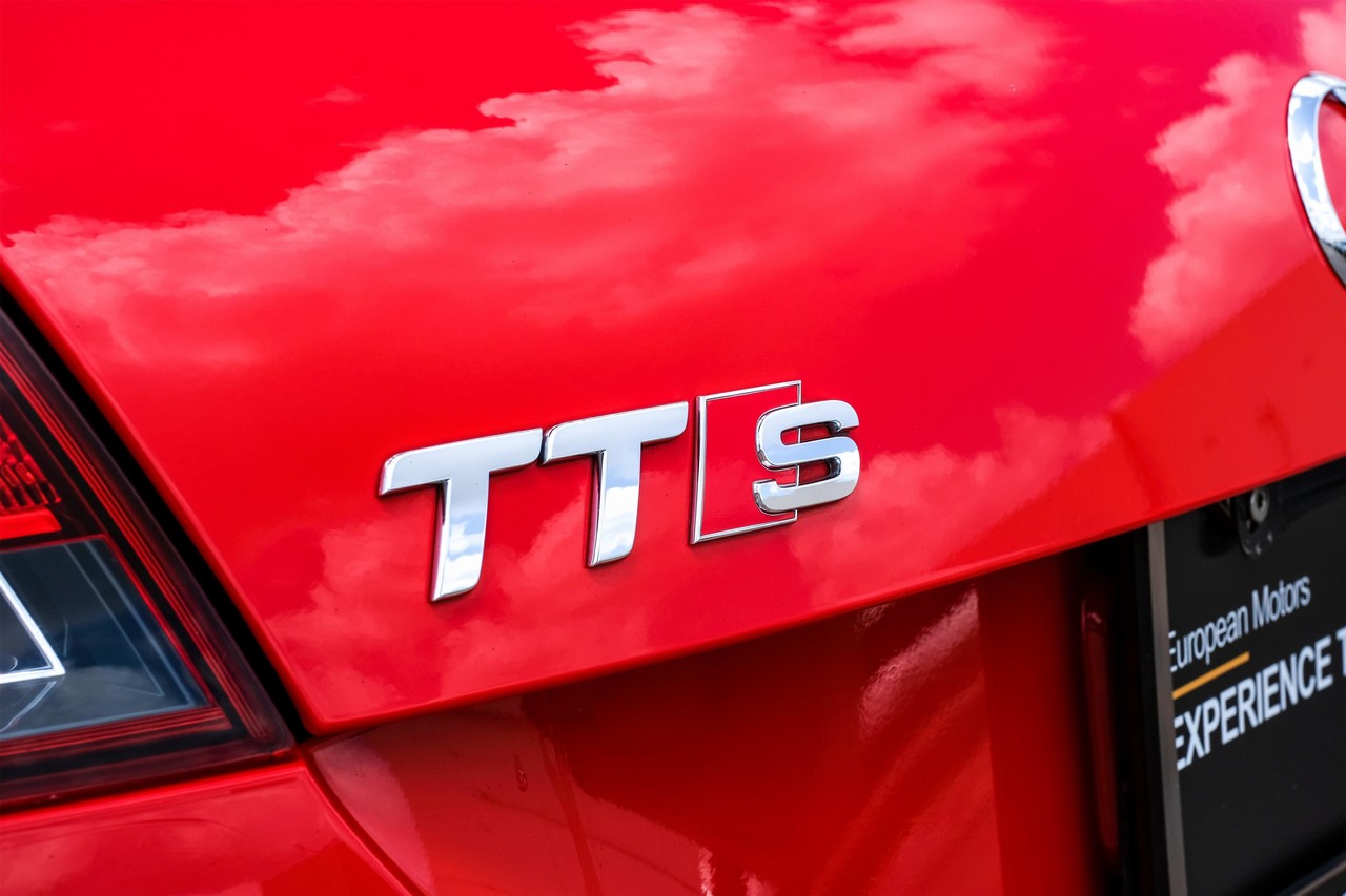Audi TTS Vehicle Main Gallery Image 35