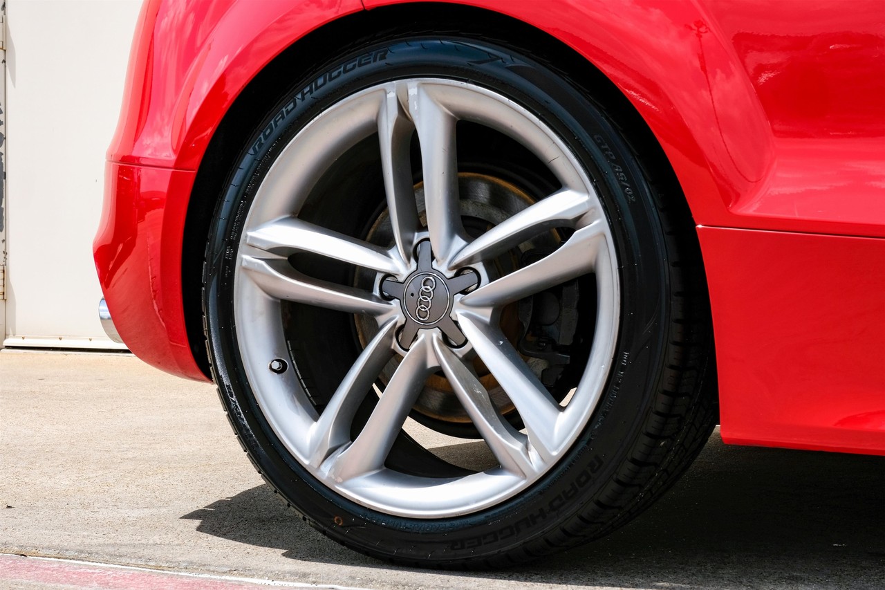Audi TTS Vehicle Main Gallery Image 38