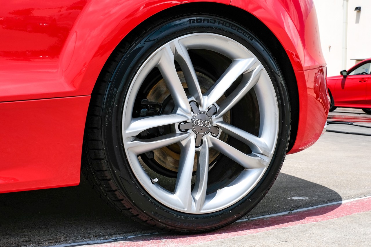 Audi TTS Vehicle Main Gallery Image 41