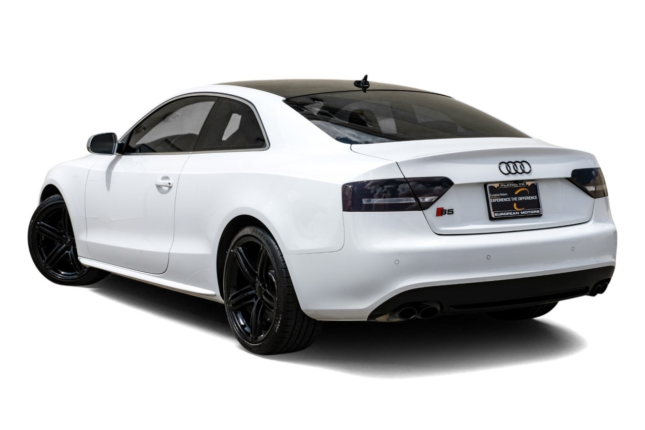 Audi S5 Vehicle Main Gallery Image 11