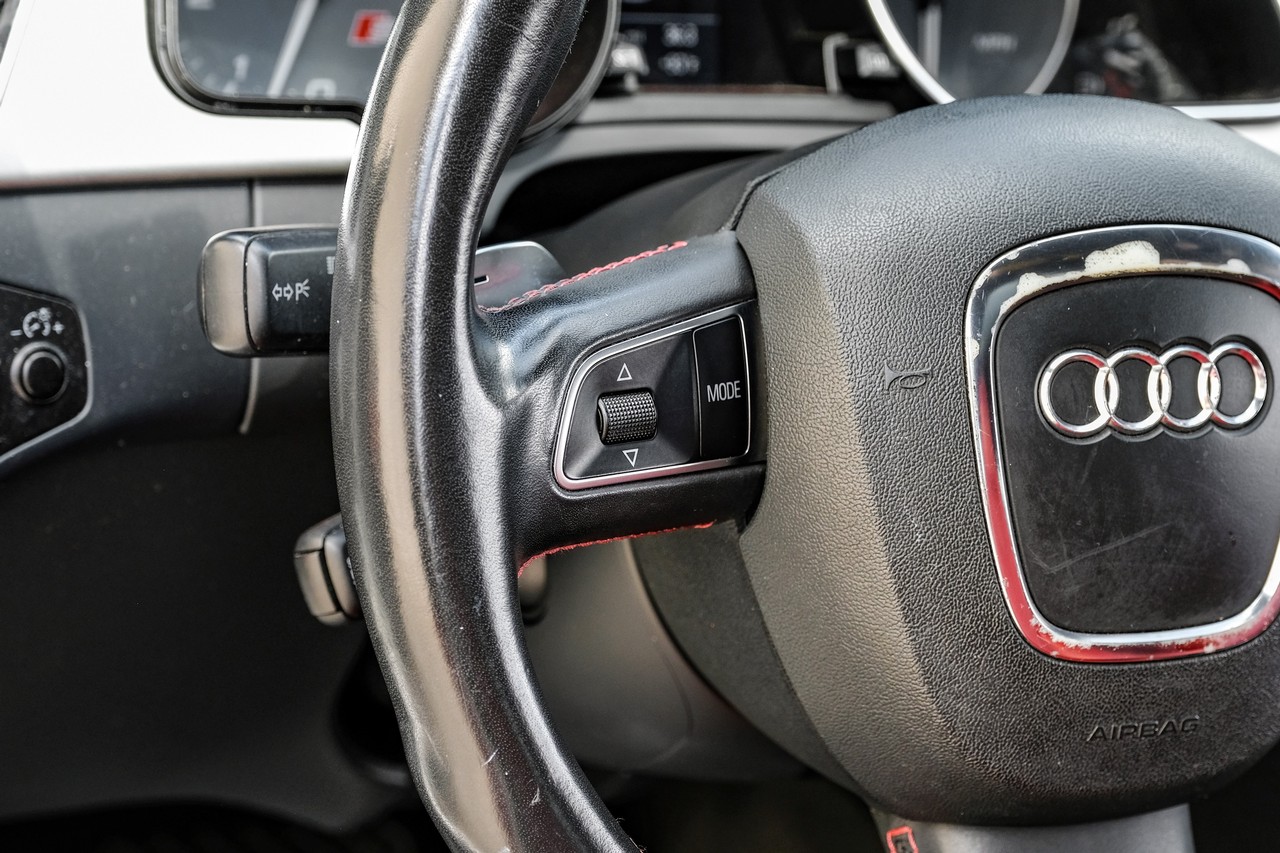 Audi S5 Vehicle Main Gallery Image 16