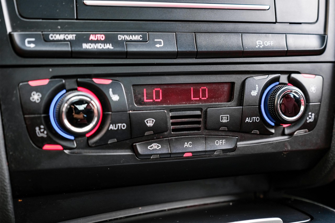 Audi S5 Vehicle Main Gallery Image 22