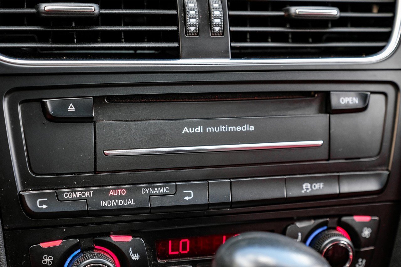 Audi S5 Vehicle Main Gallery Image 23