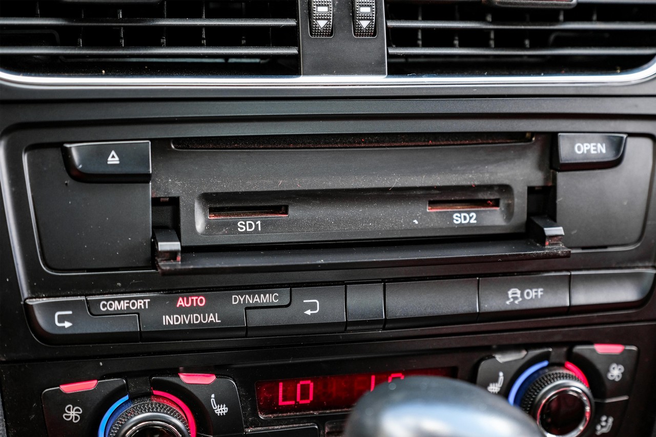Audi S5 Vehicle Main Gallery Image 24