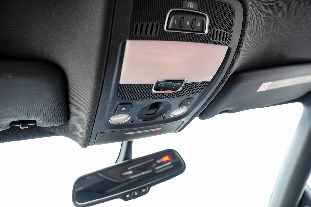 Audi S5 Vehicle Main Gallery Image 25