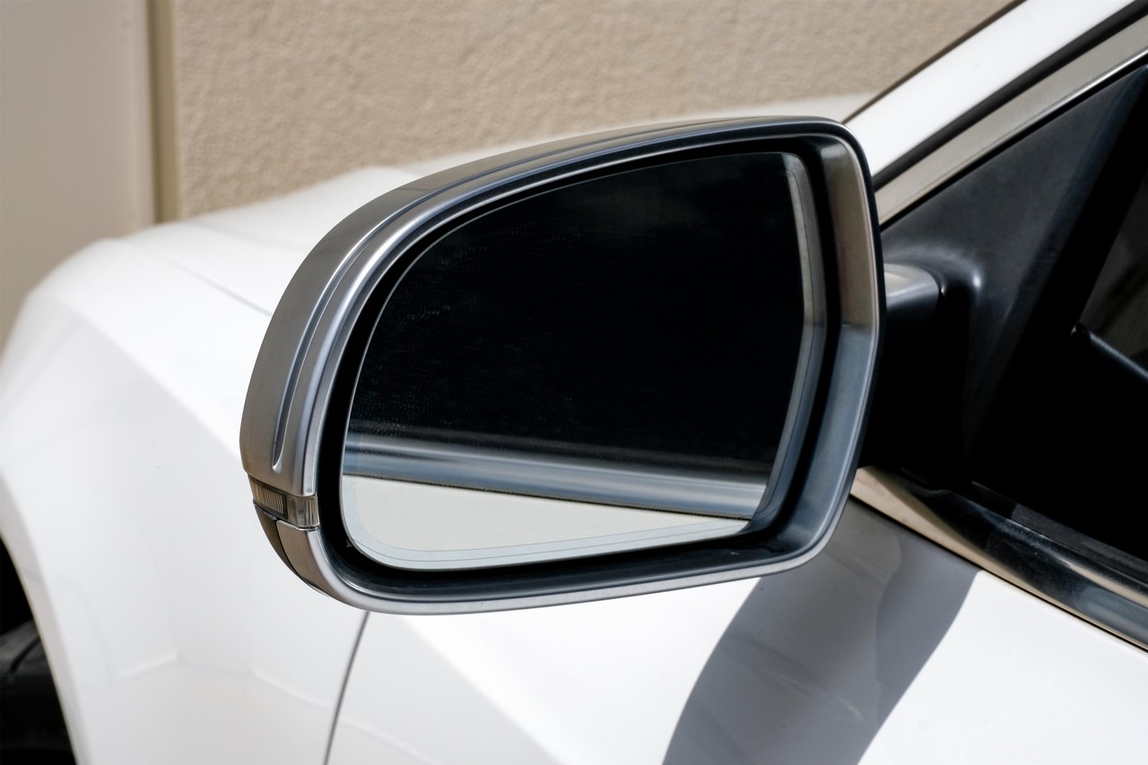 Audi S5 Vehicle Main Gallery Image 32