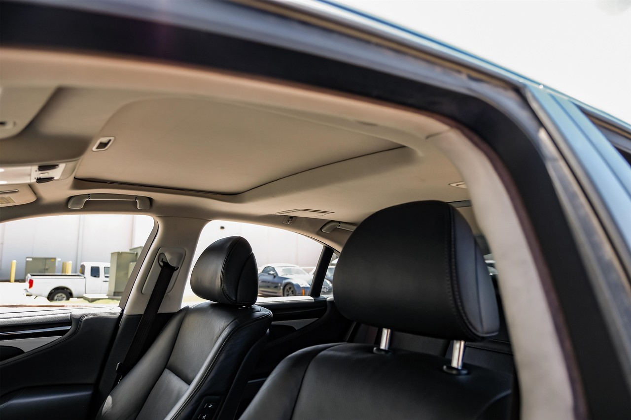 Lexus LS 460 Vehicle Main Gallery Image 05