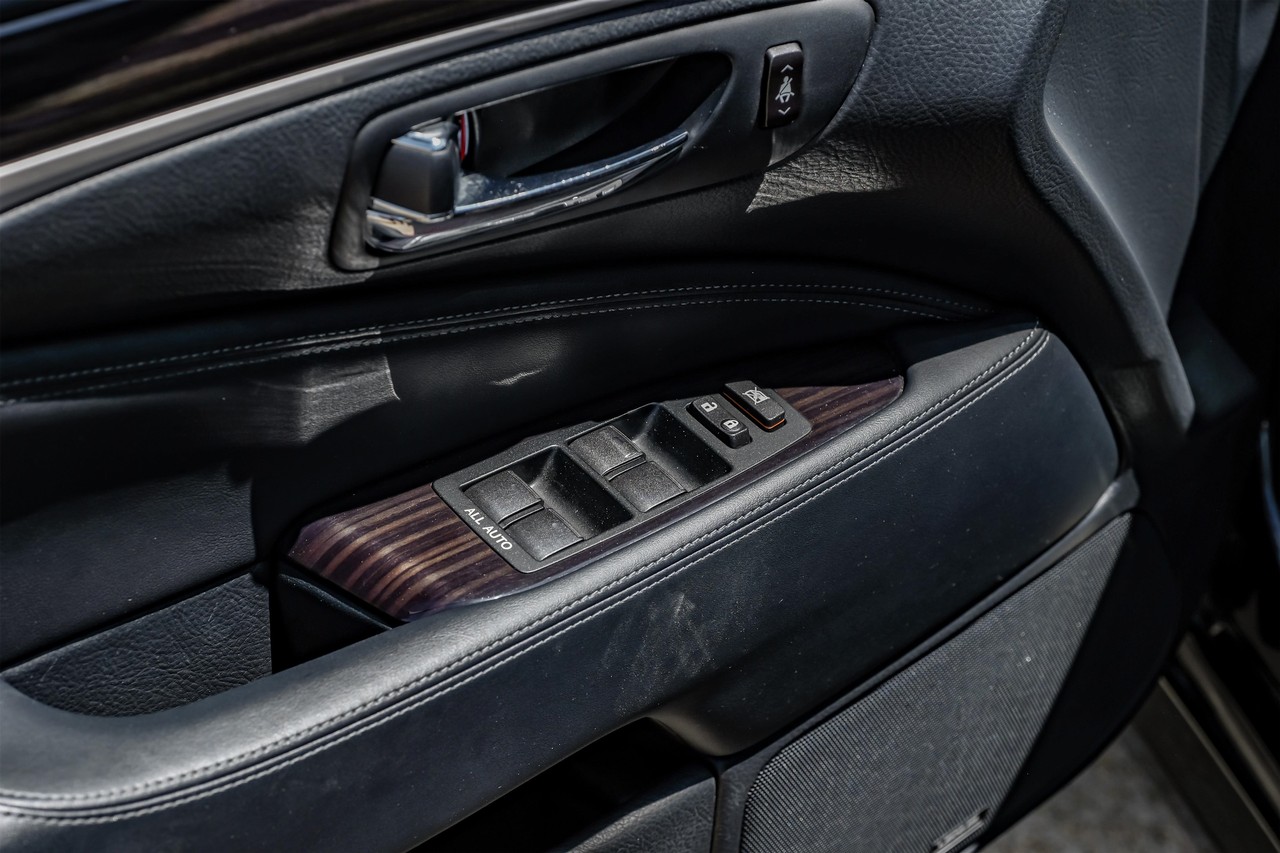 Lexus LS 460 Vehicle Main Gallery Image 38