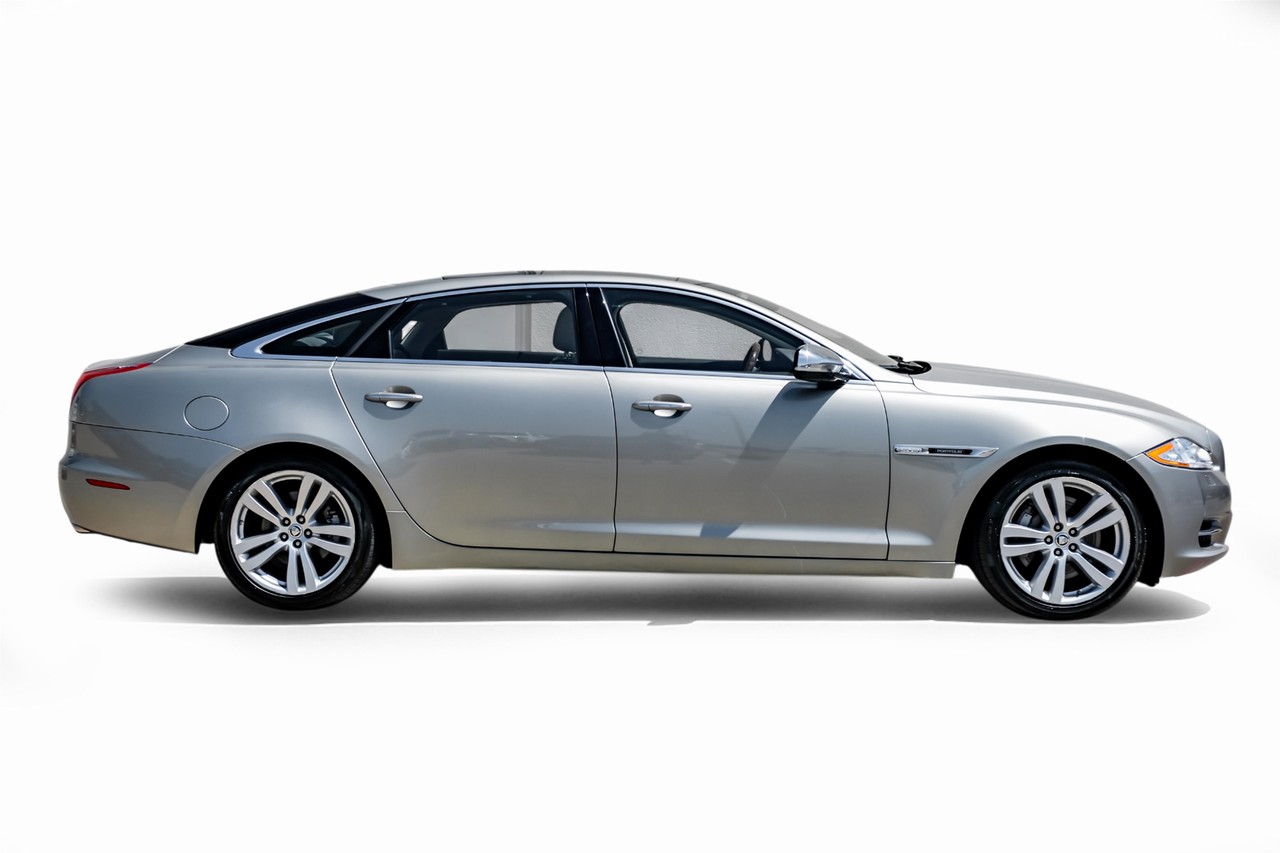 Jaguar XJ Vehicle Main Gallery Image 08