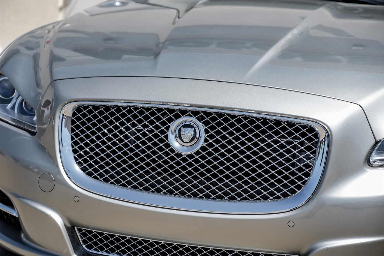 Jaguar XJ Vehicle Main Gallery Image 42