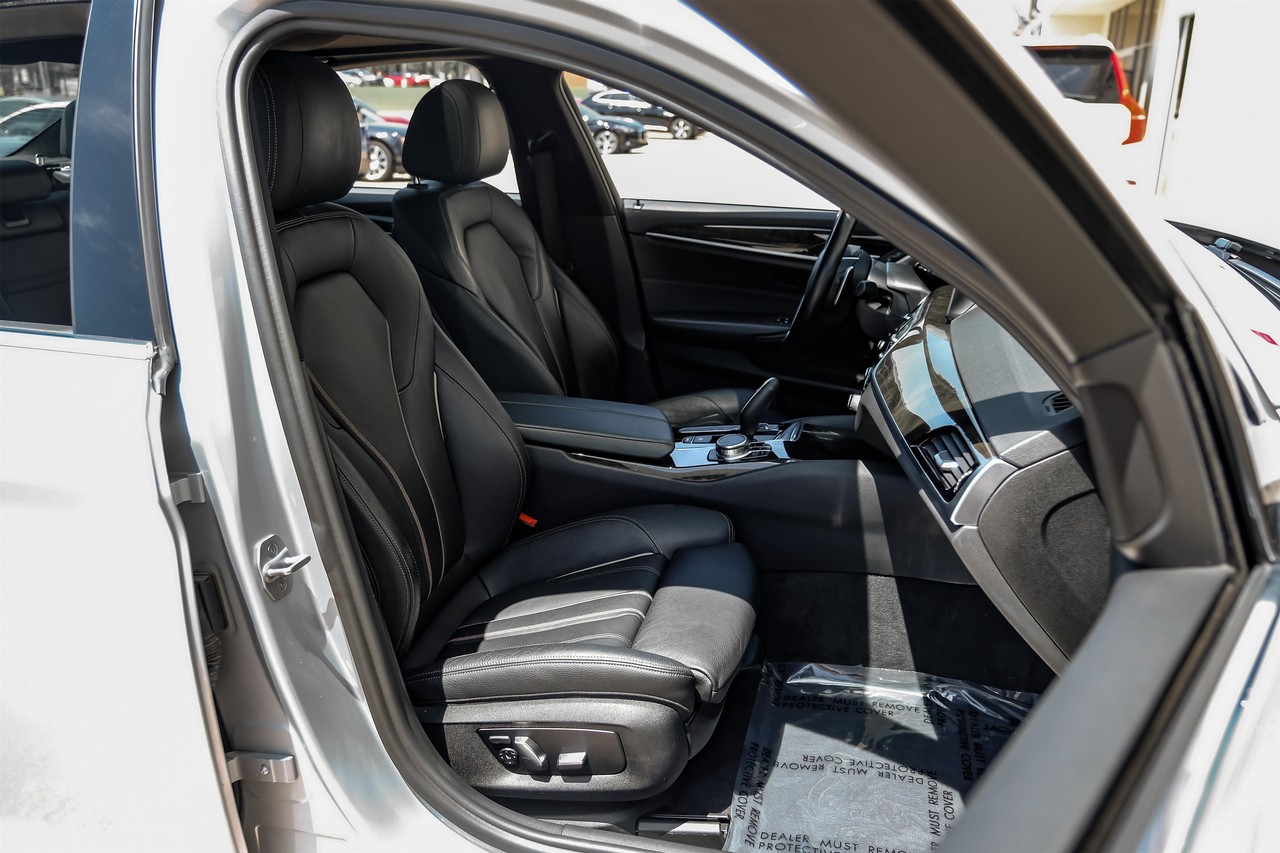 BMW 5 Series Vehicle Main Gallery Image 28