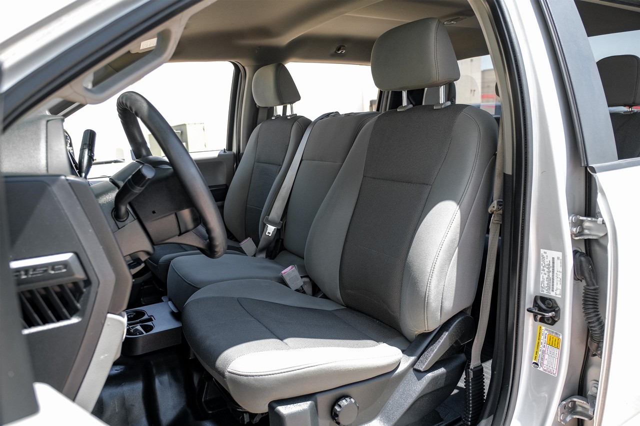 Ford F-150 Vehicle Main Gallery Image 04