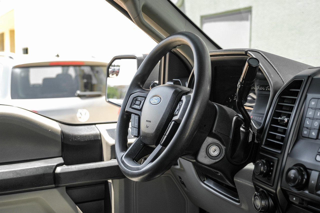 Ford F-150 Vehicle Main Gallery Image 13
