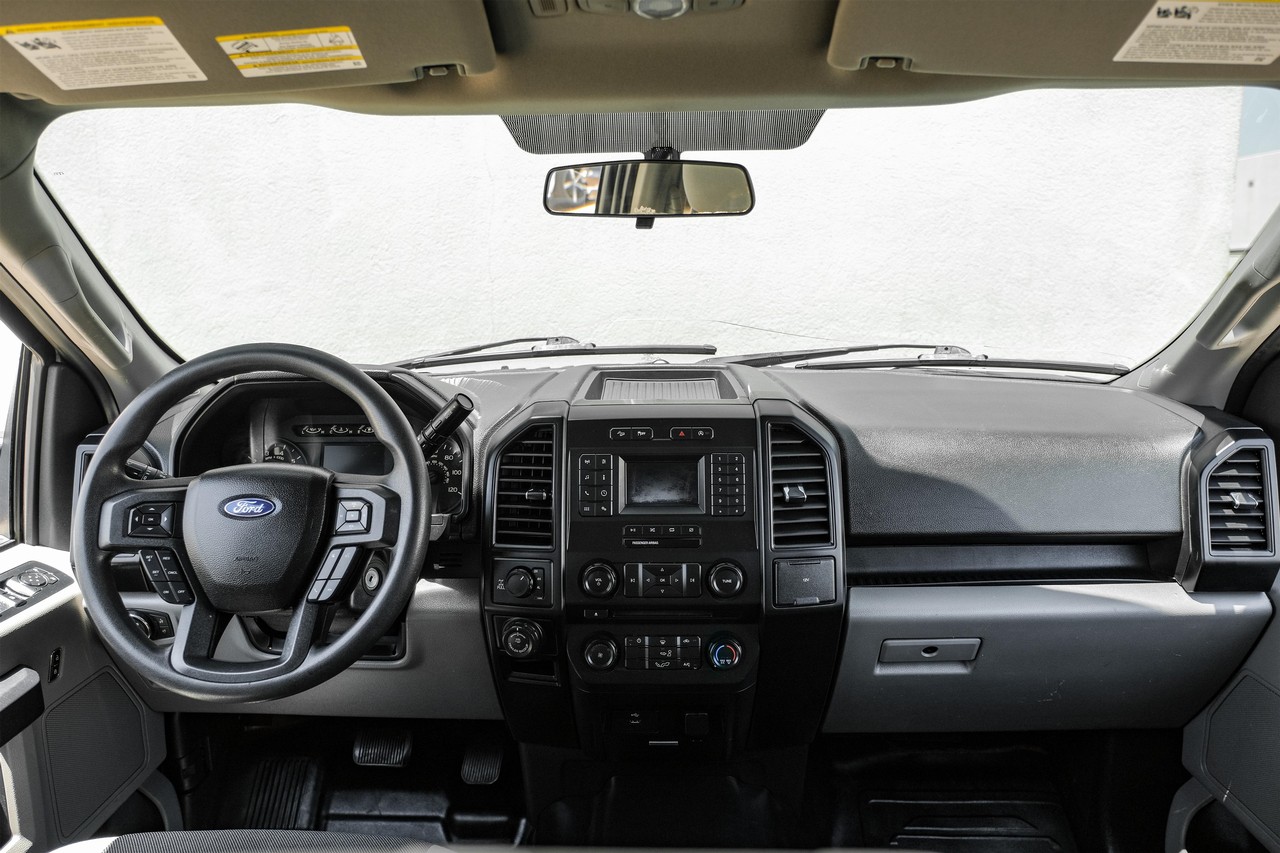 Ford F-150 Vehicle Main Gallery Image 14