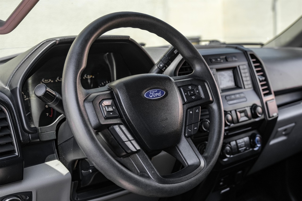 Ford F-150 Vehicle Main Gallery Image 15