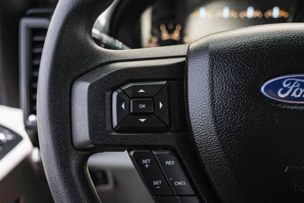 Ford F-150 Vehicle Main Gallery Image 18