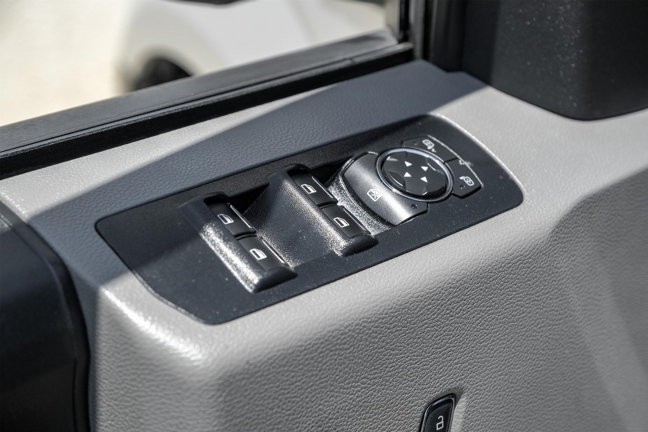 Ford F-150 Vehicle Main Gallery Image 37