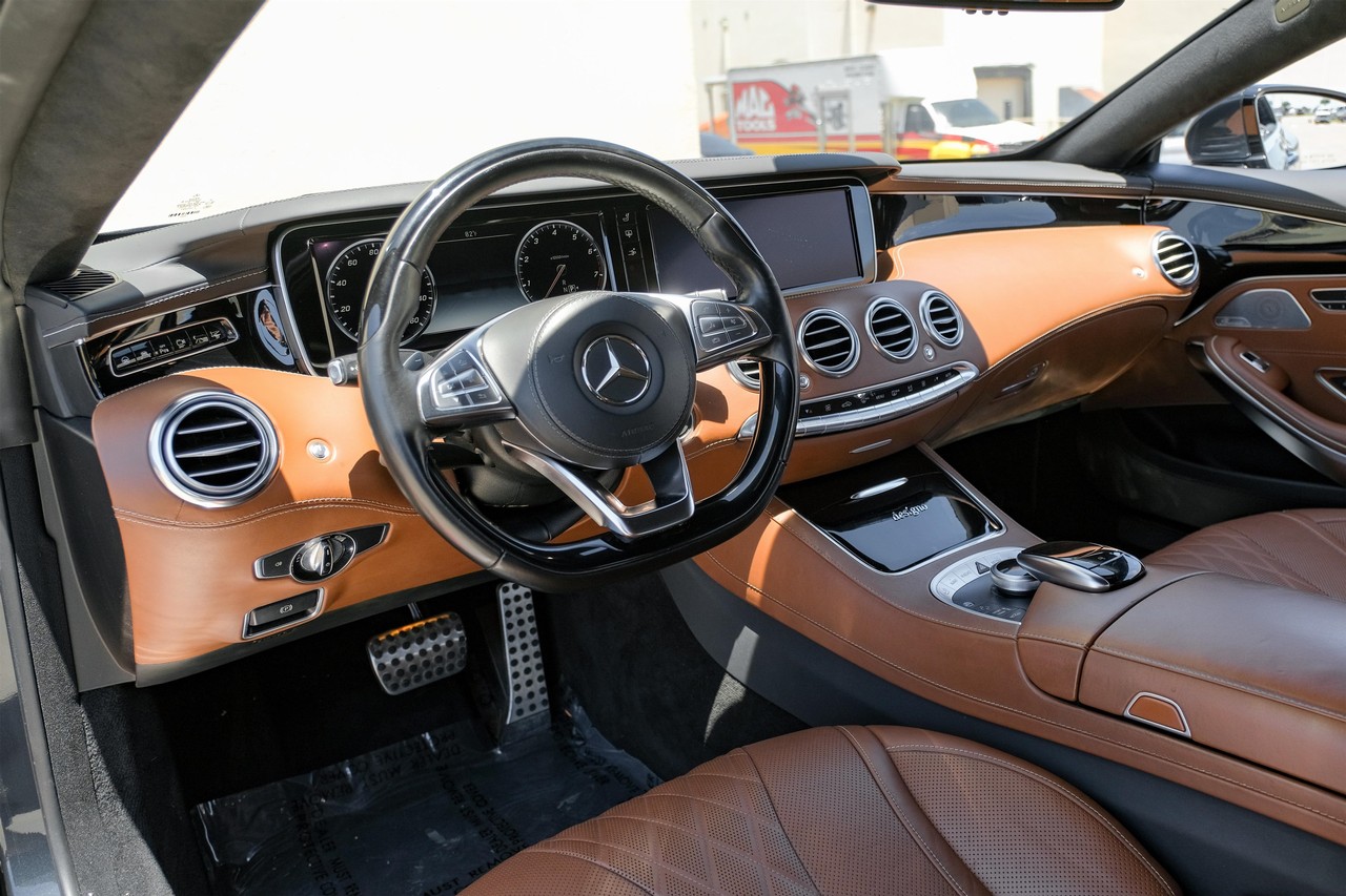 Mercedes-Benz S 550 Vehicle Main Gallery Image 03