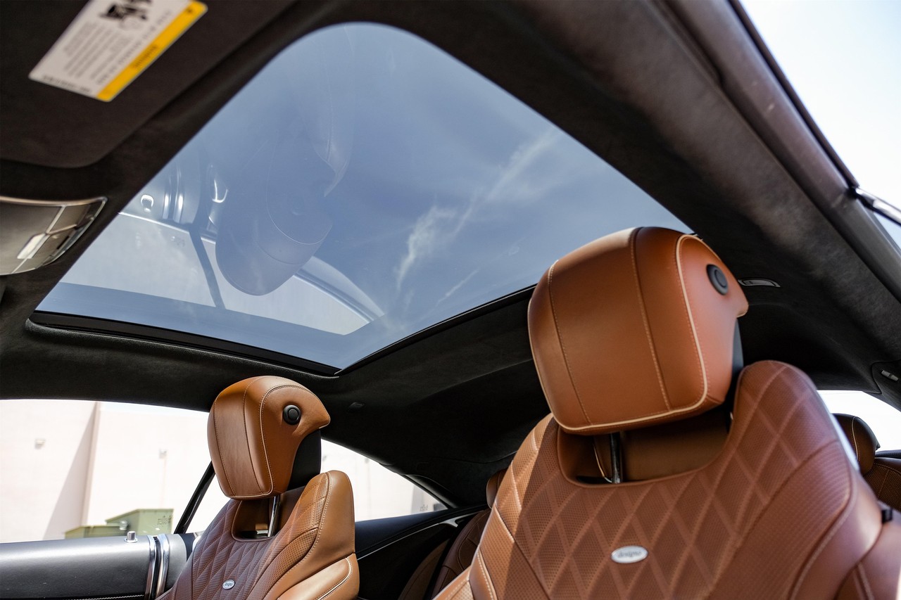 Mercedes-Benz S 550 Vehicle Main Gallery Image 05