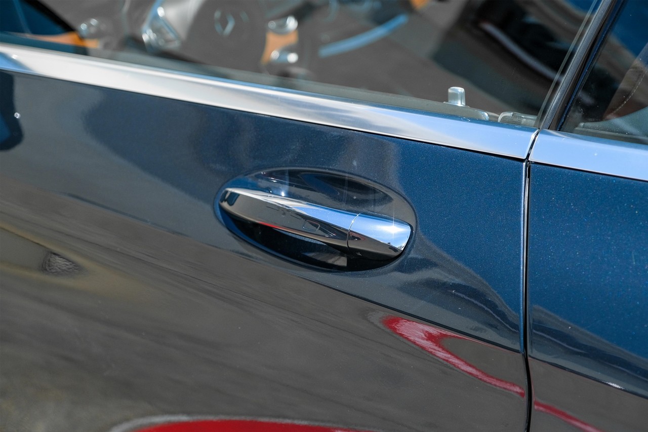 Mercedes-Benz S 550 Vehicle Main Gallery Image 29