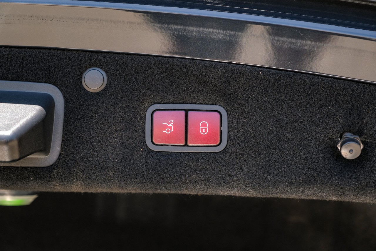 Mercedes-Benz S 550 Vehicle Main Gallery Image 39