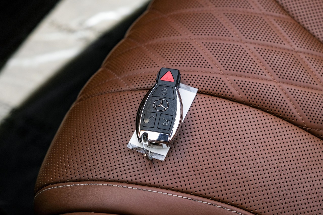 Mercedes-Benz S 550 Vehicle Main Gallery Image 44