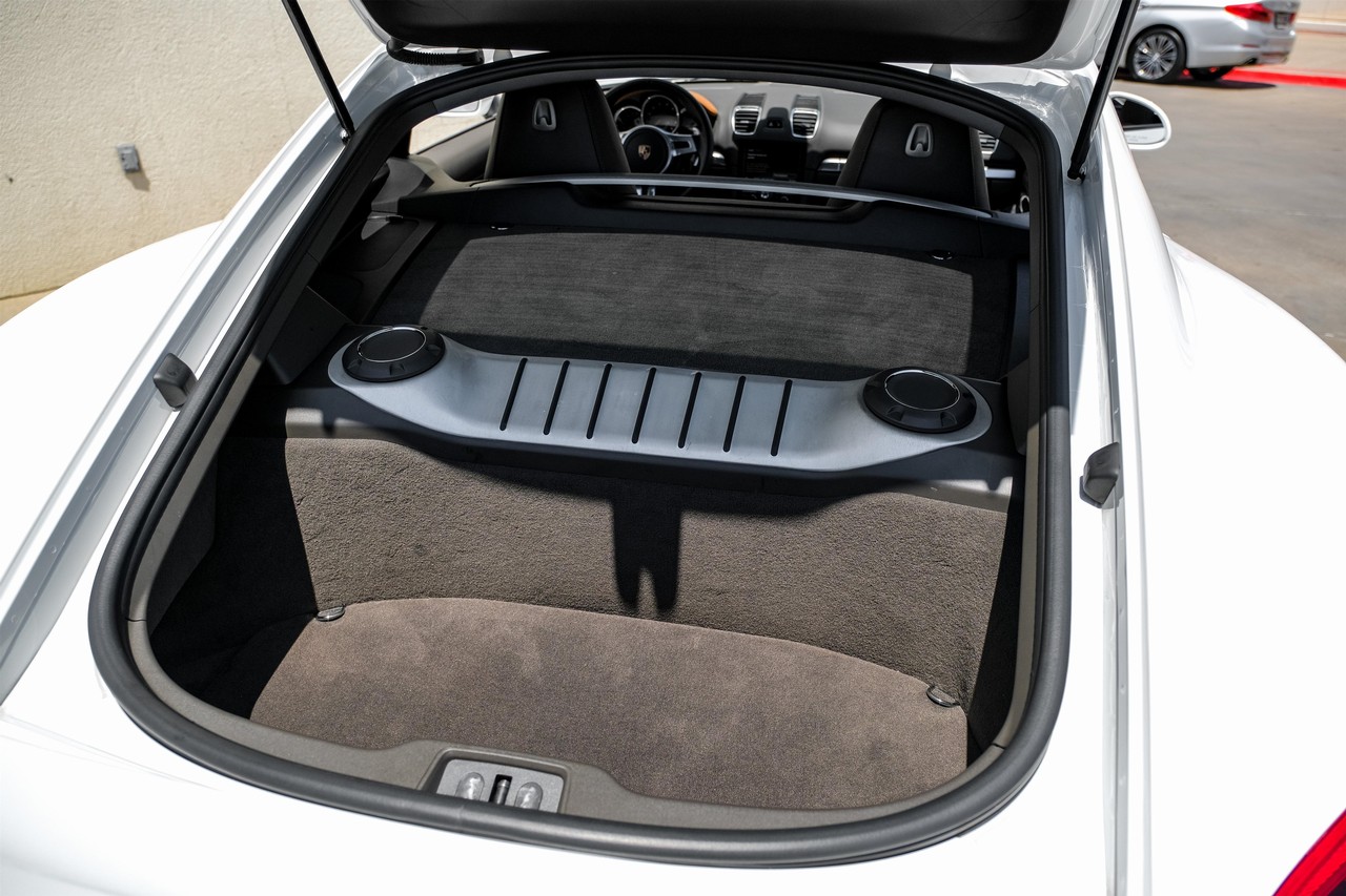 Porsche Cayman Vehicle Main Gallery Image 35