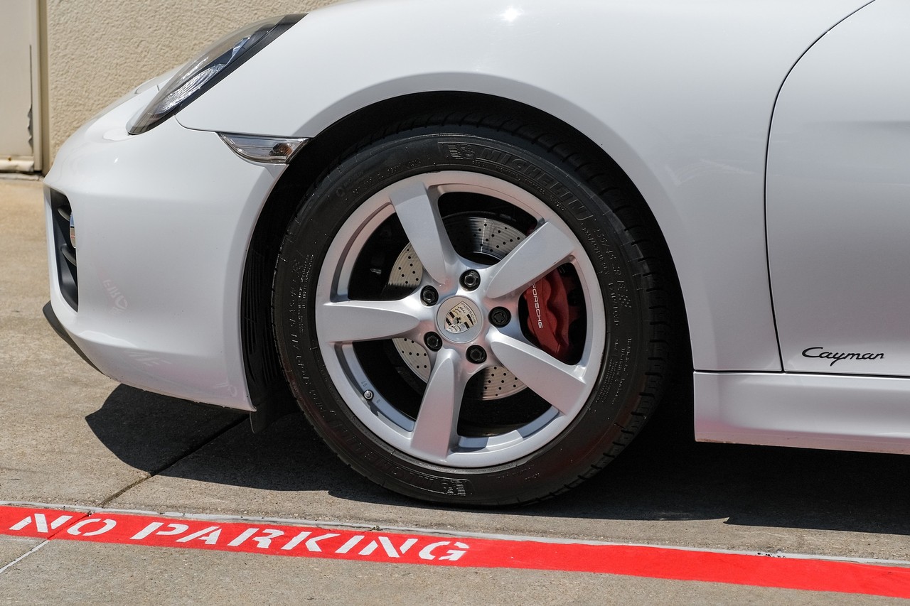 Porsche Cayman Vehicle Main Gallery Image 39
