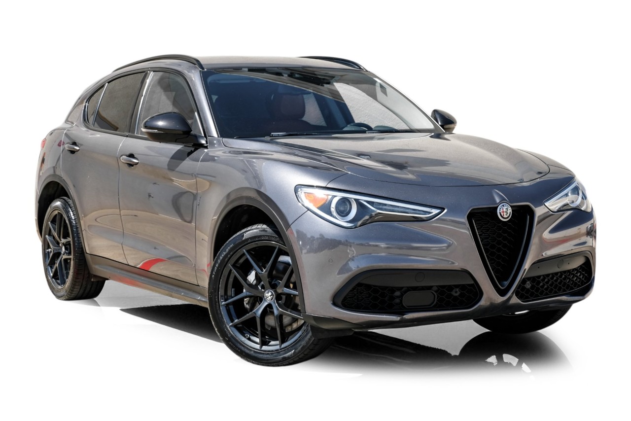 Alfa Romeo Stelvio Vehicle Main Gallery Image 06